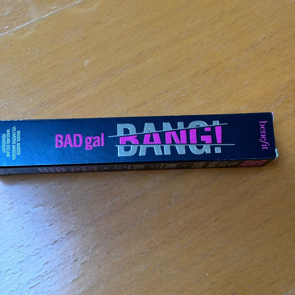 Benefit Bad Gal Bang mascara - Picture 3 of 7